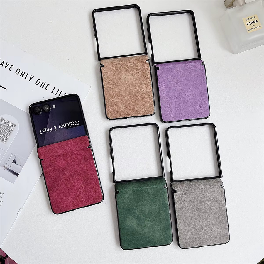 Samsung Galaxy Z Flip 7 Luxuriöse Lammleder-Handyhülle mit Scharnier-Schutz in Rot - Bild 3