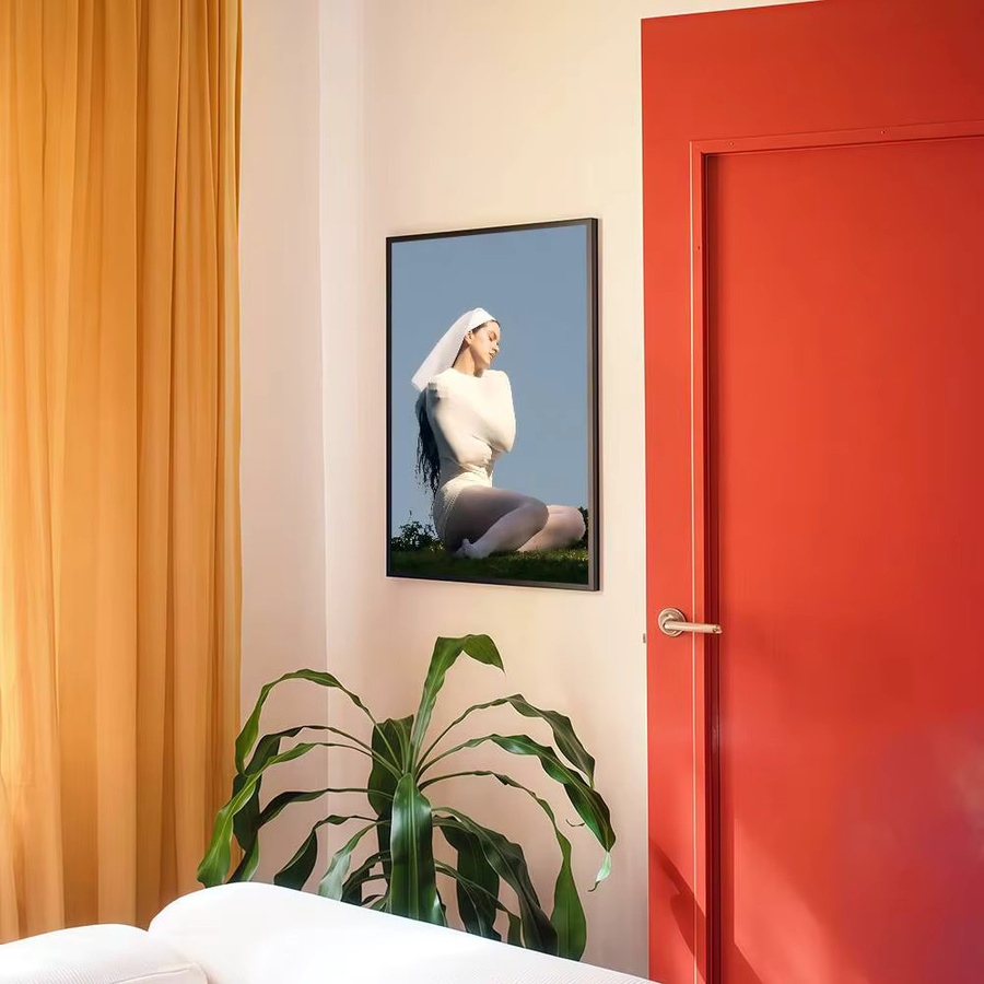 Hochwertiges Wandkunst-Poster der Sängerin Rosalia als Portrait-Gemälde in HD-Qualität, Mehrfarbig, Rechteckig - Bild 3