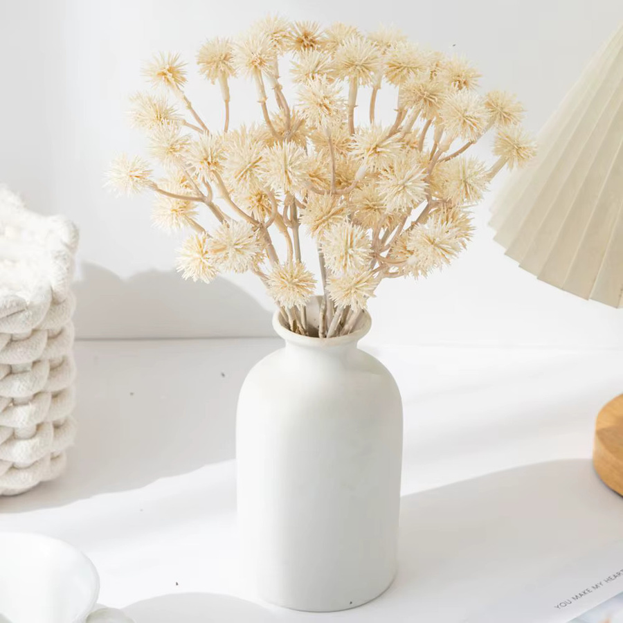 Künstliche Blumen Spike-Ball in Braun für die Tischdekoration und als Hochzeitsfloristik - Bild 1