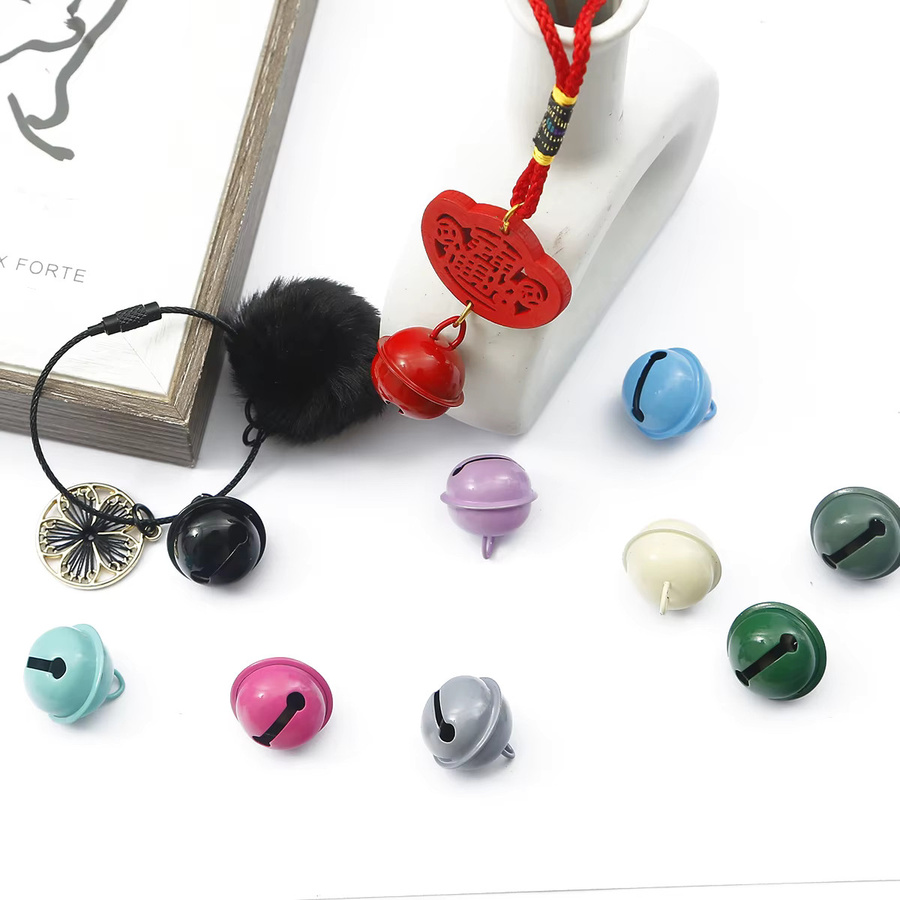 10 Stück Beadia Mini Jingle Bells aus Eisen in Bunt für Weihnachtsbaum Dekoration und DIY Bastelzubehör, Durchmesser: 2,2 cm, Höhe: 2,4 cm - Bild 3