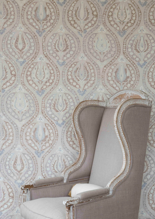 Lewis & Wood Tapete Benaki in Blue Mink mit floralem und orientalischem Design, Vlies-Tapete, Breite: 134 cm - Bild 1
