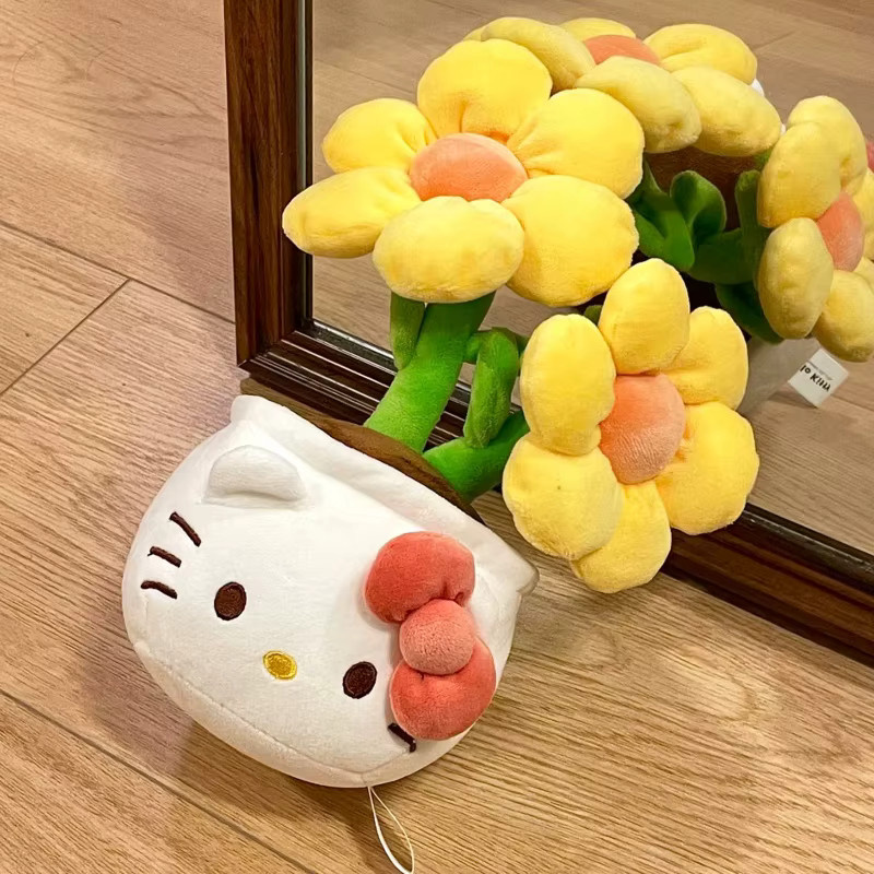 Sanrio Hello Kitty Plüschpuppe als dekorativer Bonsai mit künstlichen Blumen in Mehrfarbig - Bild 2