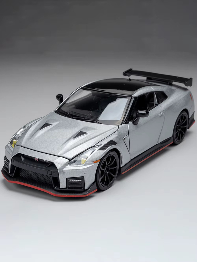 MAKEDA Nissan GT-R Nisom Sportwagen-Modell, 1:32, Metalldruckguss, mit Licht und Musik - Bild 6