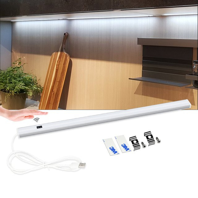 CHNAITEKE USB-LED-Lichtleiste aus Aluminium in Silber mit Bewegungssensor und austauschbaren Leuchtmitteln, 3-farbiges Küchen-Nachtlicht für Schränke, Breite: 30 cm - Bild 1