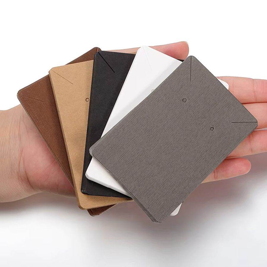 50 Stück MINGXUAN Kraftpapier Schmuck-Display-Karten für Ohrringe und Halsketten, B/H: 6 x 9 cm, in Braun, Weiß und Mehrfarbig - Bild 3