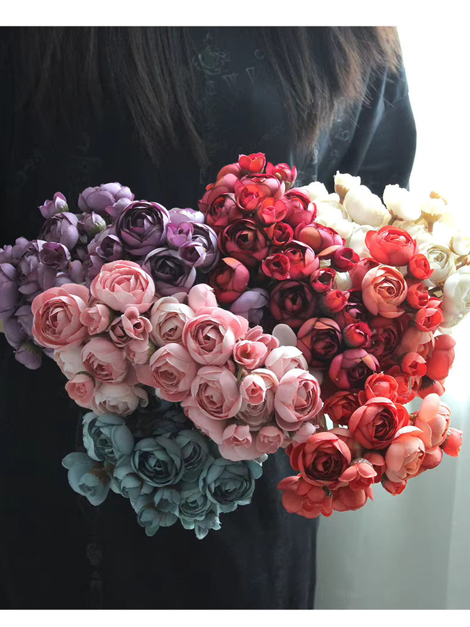 YO CHO Künstlicher Seidenblumenstrauß mit Teerosen und Lotus in Rot und Multicolour, 6 Stück - Bild 5