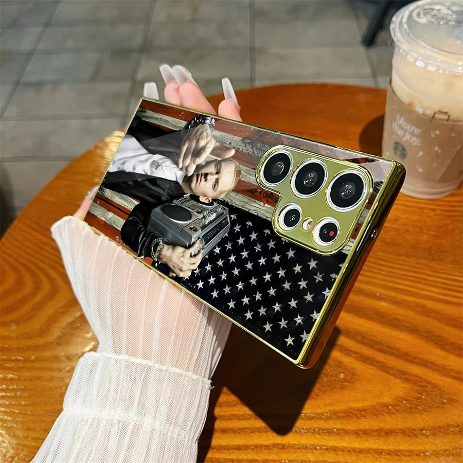 Handyhülle mit Rapper E-Minim Motiv und galvanisiertem Metallrahmen für Samsung Galaxy S25 Ultra, S24 Ultra und S23 Ultra in Multicolour - Bild 2