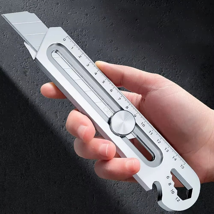 6-in-1 Multifunktions-Universalmesser aus Edelstahl in Silber mit 18mm Snap-Off Klinge - Bild 3