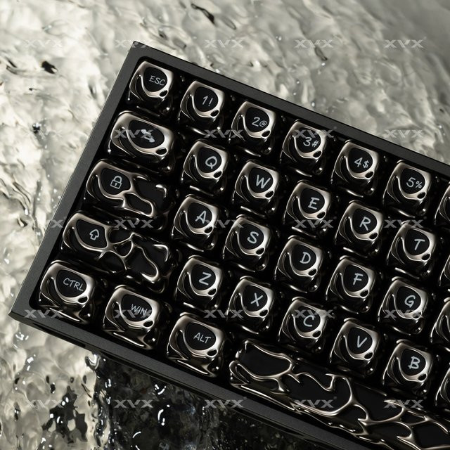 XVX Tastenkappe für mechanische Tastaturen mit metallischer Textur und nebeltransparentem Design in Silber - Bild 1