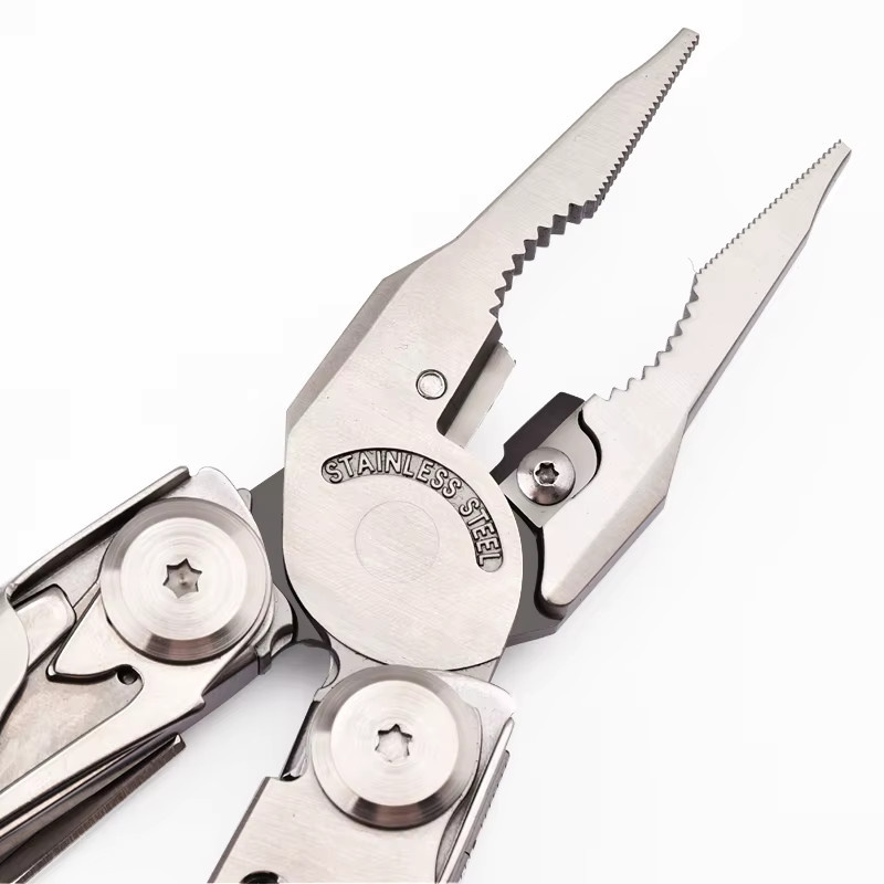 Daicamping DL30 Multitool in Silber mit Zange, Klappmesser und Schere für EDC und Survival - Bild 2