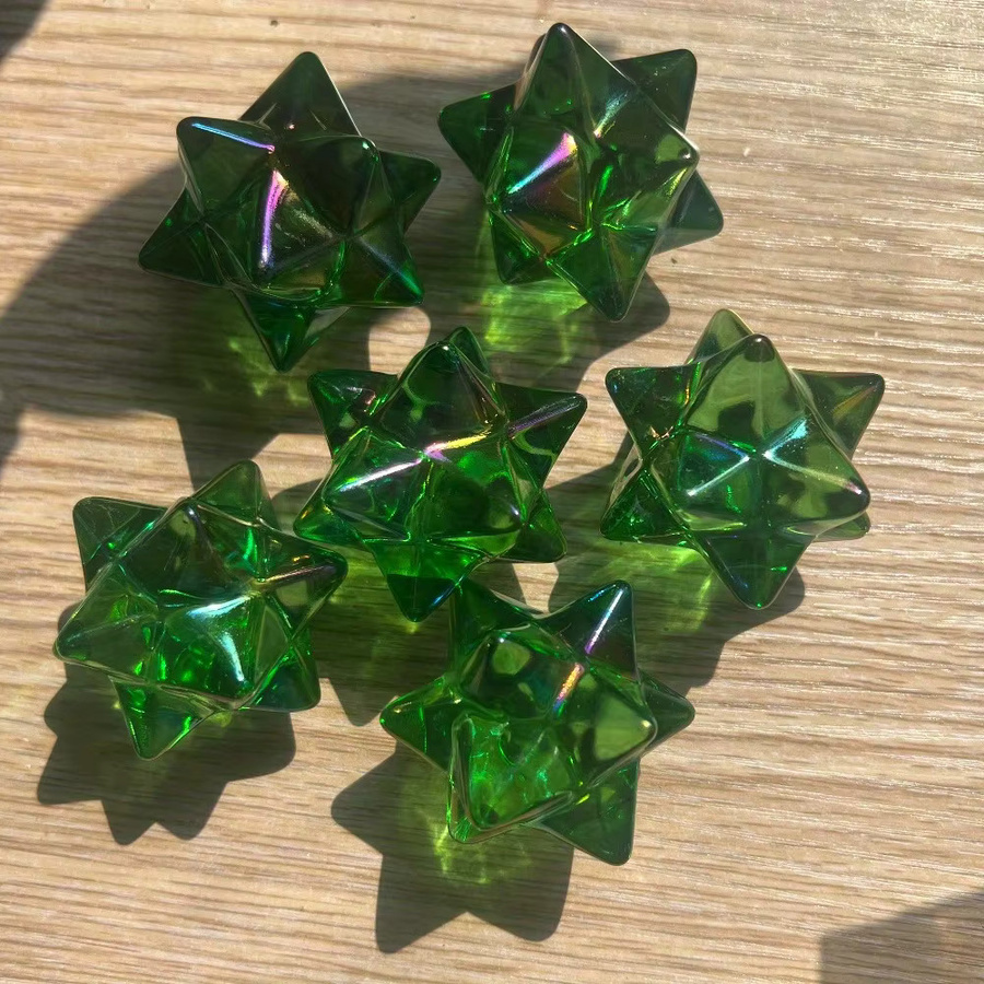 CRYSTALHOLA Grüner Aura-Stern aus natürlichem Quarz als Merkaba-Stern zur Dekoration - Bild 2