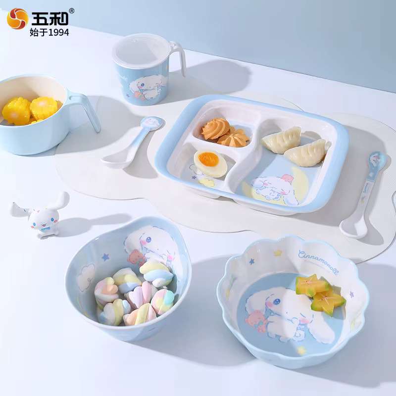Sanrio Cinnamoroll Baby Geschirr Set mit Schüssel, Untertasse, Tasse und Löffel - Bild 1