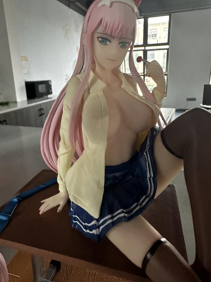 MIFEN Darling in the FranXX Figur Zero Two Schuluniform Schwarze Strümpfe Version PVC - Bild 5