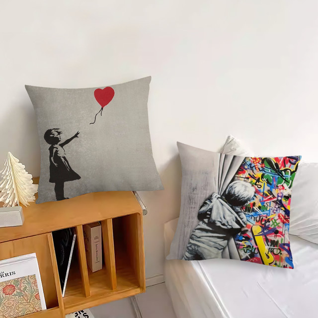 Banksy Street Graffiti Art Kissenbezug in Grau, quadratisches Dekokissen für Sofa und Heimdekoration, B/B/H: 30 x 30 x 30 cm - Bild 1