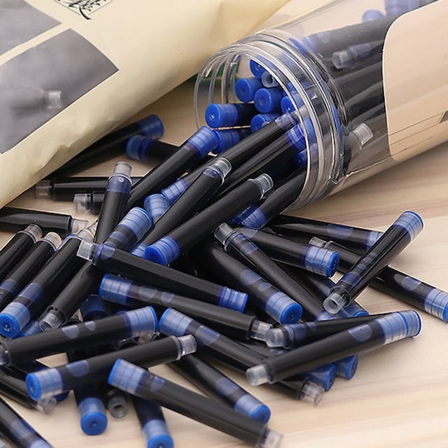 50 Stück Universal Füllfederhalter Tintenpatronen aus Kunststoff in Schwarz und Blau für Kalligraphie und Bürobedarf - Bild 1