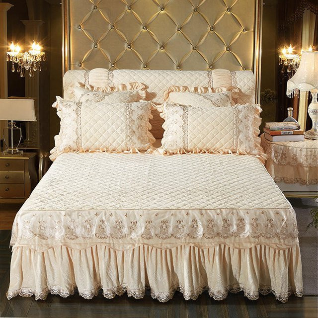 Your Warm Home Kristall-Samt-Spitzen-Bettwäsche Set aus Mikrofaser in Beige, bestehend aus Spannbettlaken und Kissenbezügen, B/T/H: 150 x 200 cm - Bild 1
