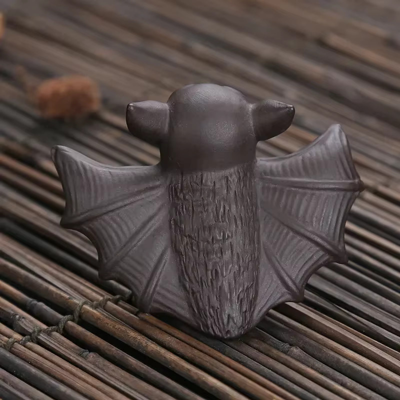Handgefertigtes Zisha-Teehaustier Fledermaus aus Keramik von MINIDEAL in Lila und Braun für dein Teetablett - Bild 2