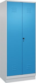C+P Wäsche- und Kombispinde Classic PLUS mit Sockel, 2 Abteile, RAL 5012 Lichtblau, H x B x T: 195 x 80 x 50 cm - Bild 1