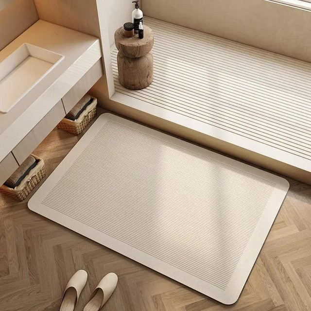 Saugfähige Badematte aus Kieselgur in Creme Beige mit Streifen, rutschfest und minimalistisch, B/B: 40 x 60 cm - Bild 1