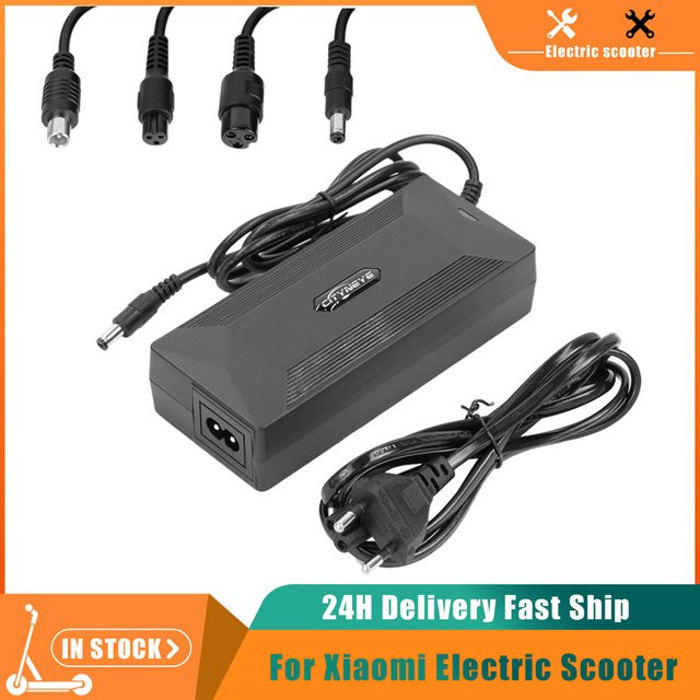 Universelles 42V 2A Ladegerät mit 4 Steckern für Xiaomi M365 1S Pro Pro2 Elektroroller in Schwarz - Bild 1