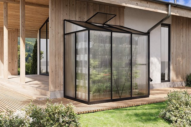 OUTFLEXX Verde Comfort Anlehn-Gewächshaus mit schwarzem Aluminiumrahmen, 4 mm Polycarbonatplatten, UV-beständig, Schiebetür und Belüftungsfenster, B/T/H: 192 x 125 x 210 cm - Bild 1