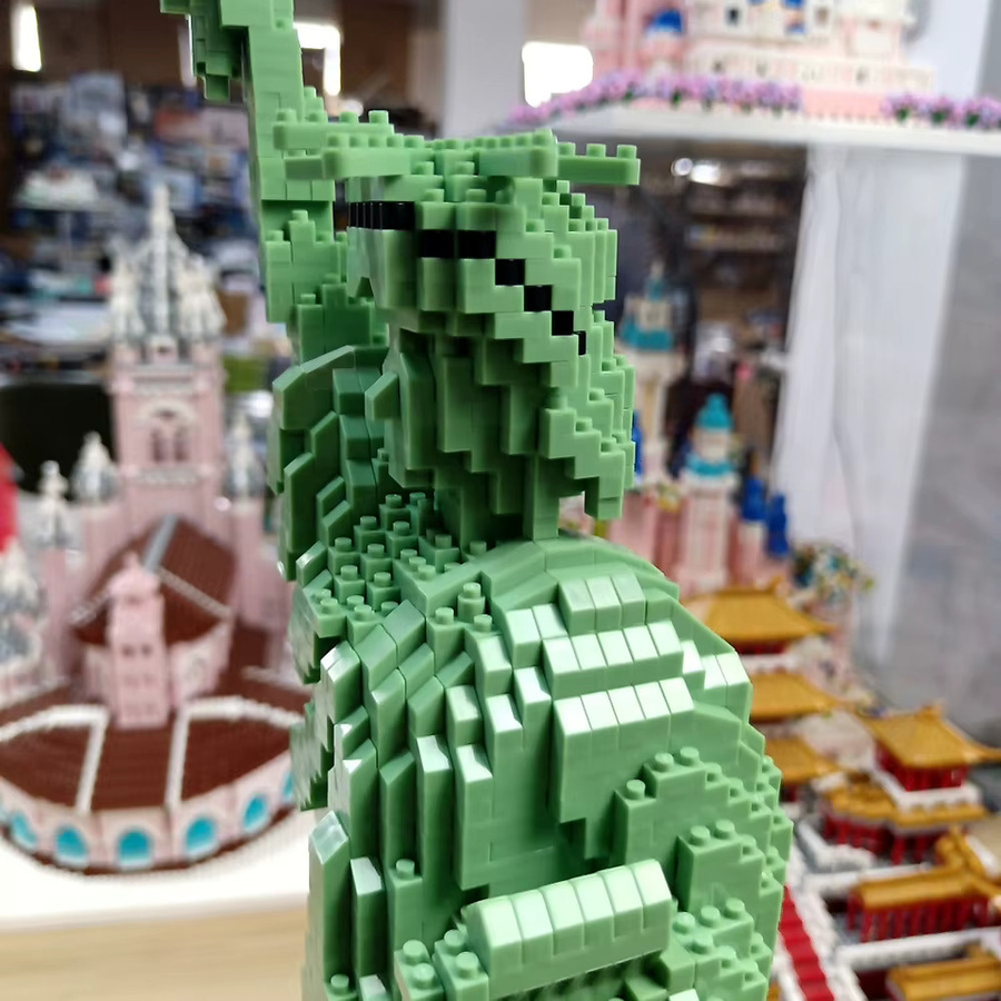 Doubuilt Freiheitsstatue Bausteinmodell multicolour - Bild 4