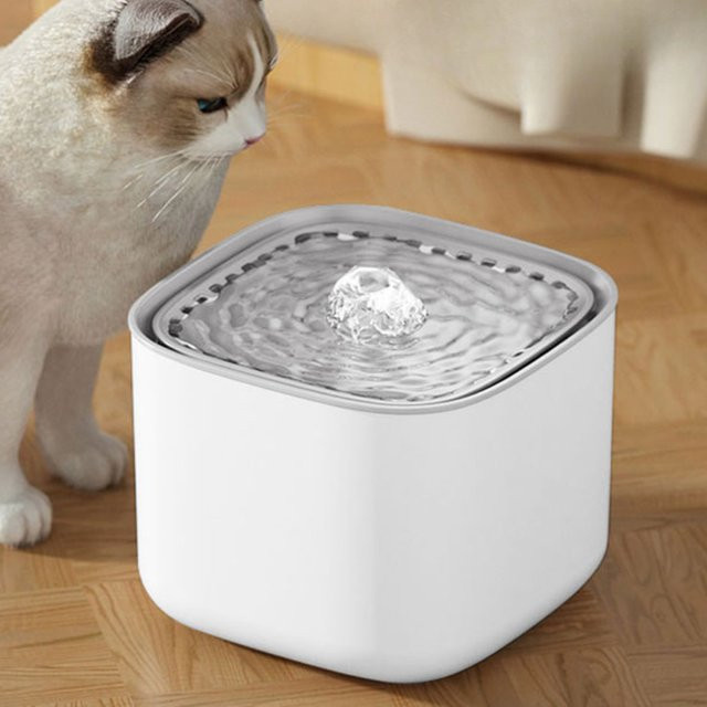Elektrischer Katzenbrunnen mit 3L Kapazität und USB-Betrieb in Weiß - Bild 1