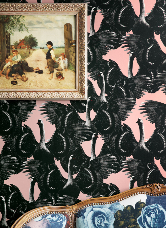 Studio Lisa Bengtsson Tapete Swan Lake Pink/Grau mit Tiermotiv im skandinavischen Design als Vliesrollenbahn - Bild 1