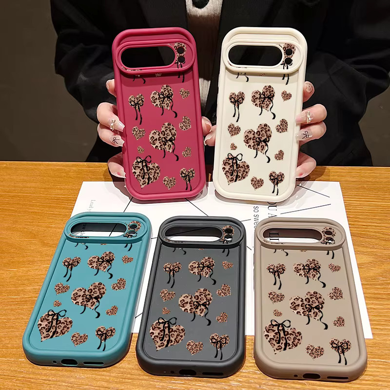Stoßfeste TPU-Handyhülle mit Leopardenmuster und Herz-Schleife für Google Pixel 10 9 Pro XL 8 7 Pro 9A 8A 7A in Multicolour und Schwarz - Bild 2