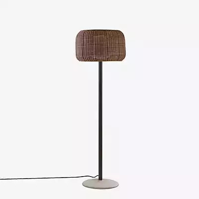 Bover Fora Stehleuchte in Schwarz und Braun aus Metall und Rattan im modernen Design - Bild 1