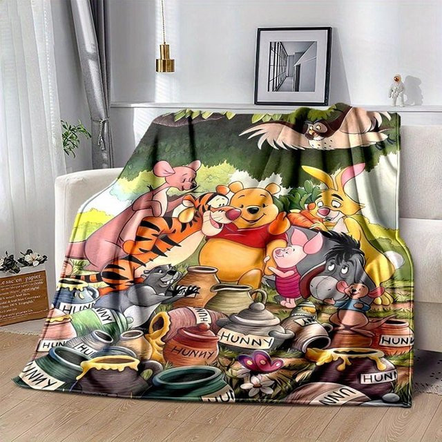 Gemütliche Winnie Puuh Flanell-Wohndeko Decke von Living Need Y, Mehrfarbig, B: 80 cm, T: 120 cm - Bild 1