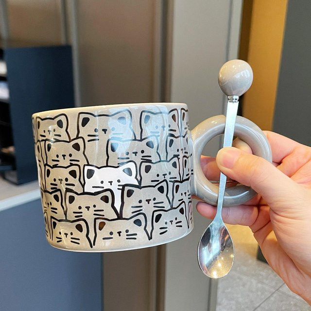 Kreative Keramiktasse mit süßem Katzenmotiv in Weiß und Grau, 400 ml - Bild 1