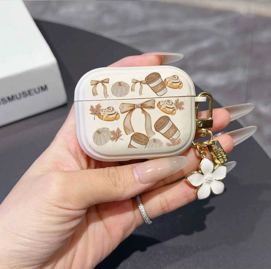 Niedrige Kopfhörerhülle für Apple AirPods 1, 2, 3, Pro, Pro 2, Pro 3 und AirPods 4 mit Haken in Beige und Braun - Bild 3