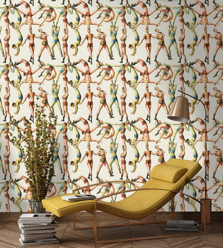 MINDTHEGAP Wandtapete The Acrobats WP20005 Mural in Beige und Multicolour im Vintage-Stil - Bild 2