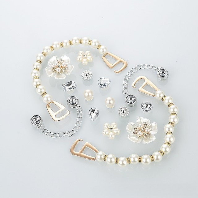 FHLDING Schuh-Charms-Set, 16-teilig, Diamant-Weiße Blumen-Perlenkette, Unisex - Bild 1
