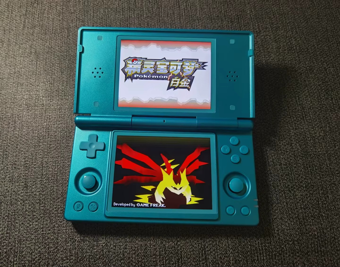 ANBERNIC RG DS Handheld-Spielkonsole in Turquoise mit 4 Zoll IPS Multi-Touch Dual-Screen, Android 14 und 4000mAh Akku - Bild 5