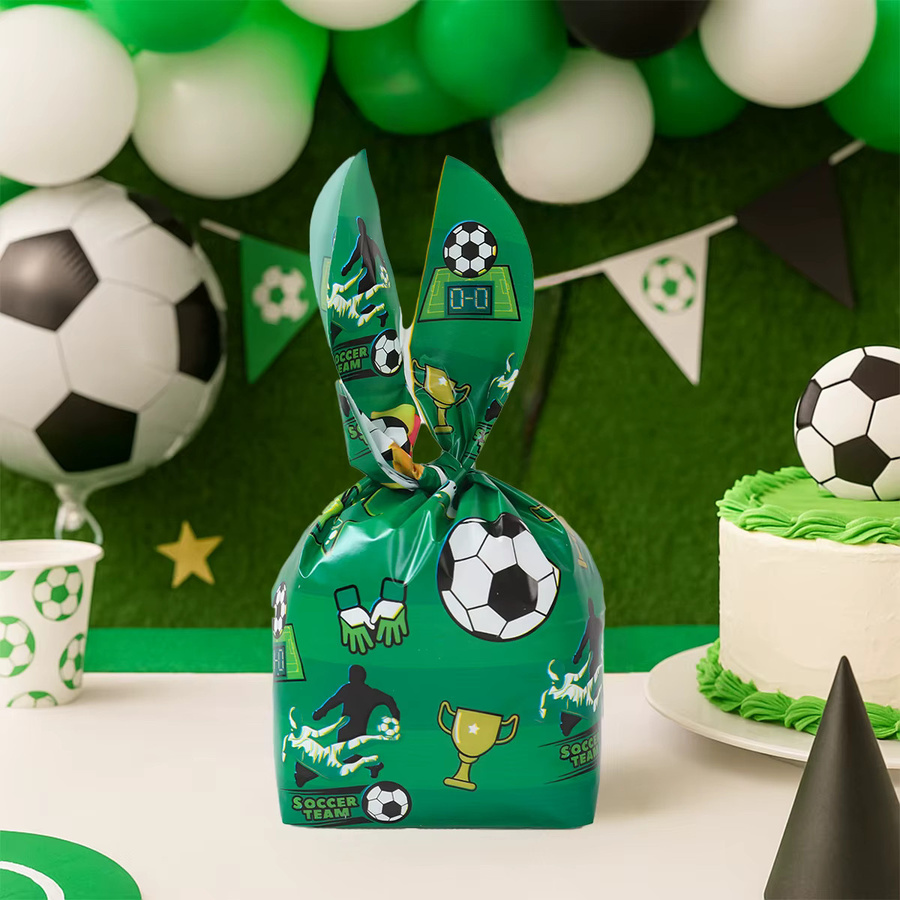 50 Stück Wayfun Süßigkeiten Taschen mit Fußball Thema und Kaninchen Ohren in Grün für Kinder Geburtstagsdeko und Party Favoriten - Bild 3