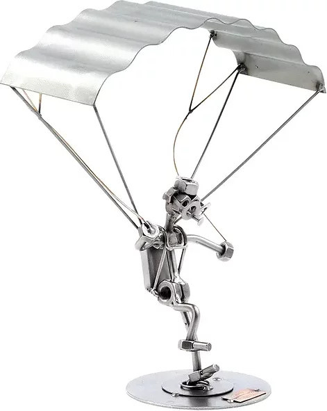 Schraubenmännchen Gleitschirmflieger bei der Landung von Hinz & Kunst in Silber aus Metall - Bild 1