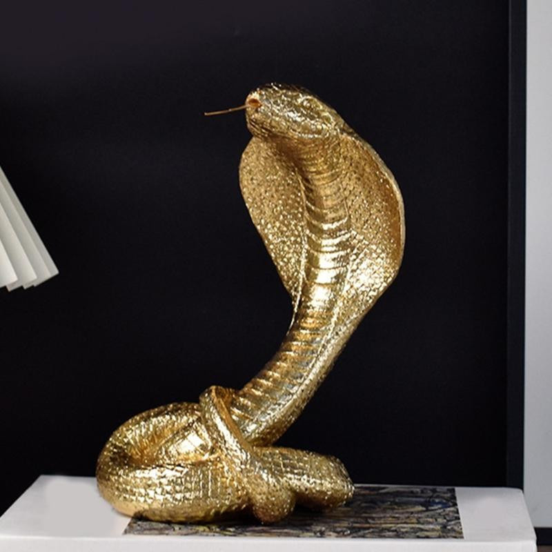 Retro Kobra Skulptur aus Harz in Gold als dekorative Schlangenstatue für dein Tischmittelstück - Bild 4