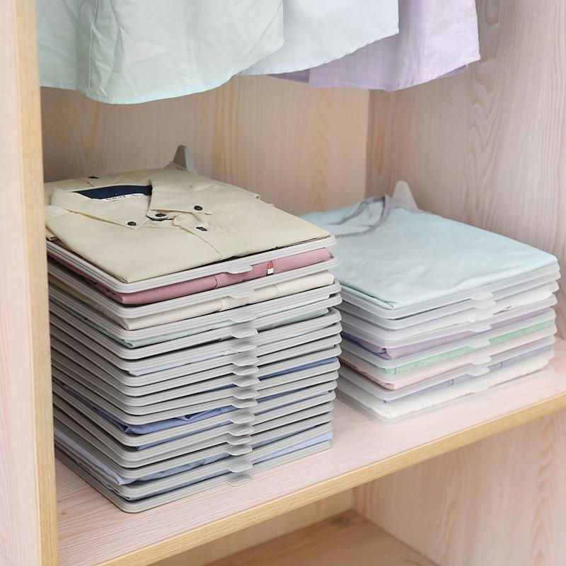Kleiderschrank Organizer für T-Shirts und Hosen mit Klappbrett zur Kleidungslagerung - Bild 5