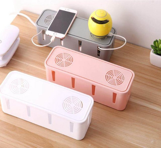 Desktop-Kabelstecker-Organizer aus Kunststoff in Pink zur Aufbewahrung von Netzkabeln und Datenkabeln mit mehreren Fächern - Bild 1