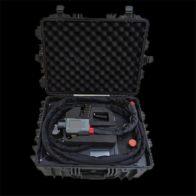 Maxcool 500W Puls-Kofferfaserlaser-Reiniger in Schwarz für Autoreparatur und Schiffsreinigung - Bild 1