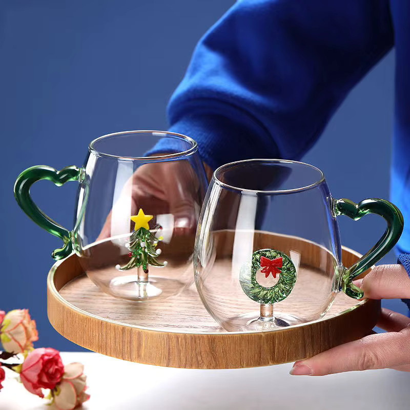 Weihnachtsglastasse mit Henkel und transparentem Schneemann-Baum-Design - Bild 2