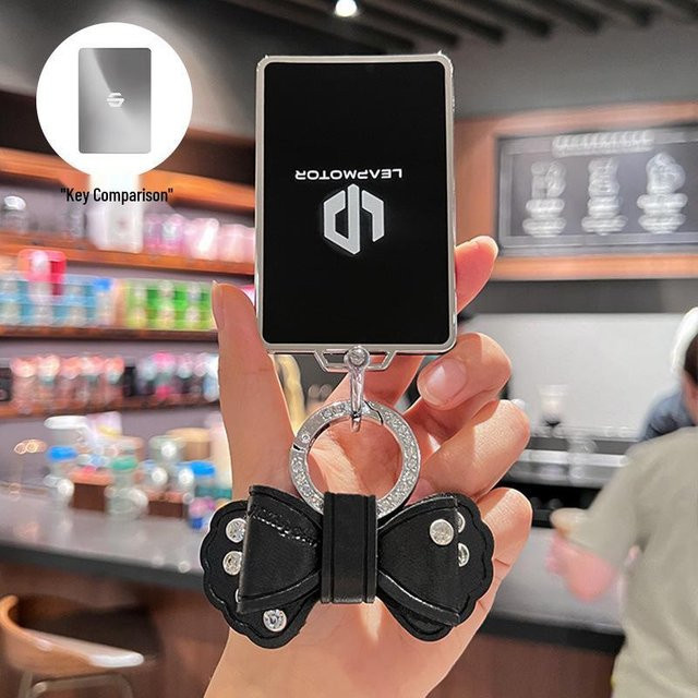 Leapmotor C10/C16 NFC-Karten-Schlüsselanhänger 2024, Schale mit Schnalle, Damen - Bild 1