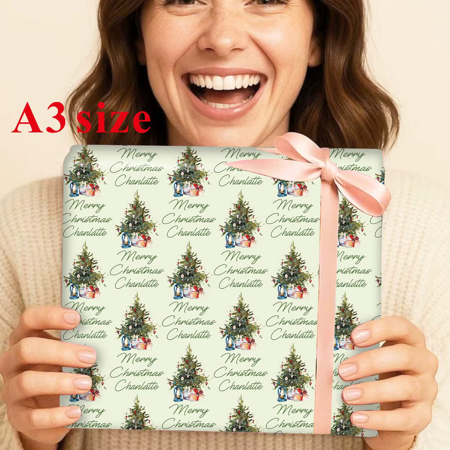 3 Stück personalisiertes weihnachtliches Geschenkpapier mit Namen und Weihnachtsbaum in Weiß für deine DIY-Geschenkverpackung und Partydekoration - Bild 2