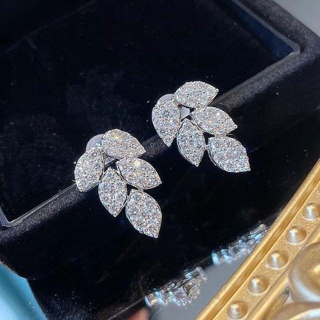 YIRAN Jewelry Ohrstecker Blattform, Zirkonia, grau, Damen - Bild 1