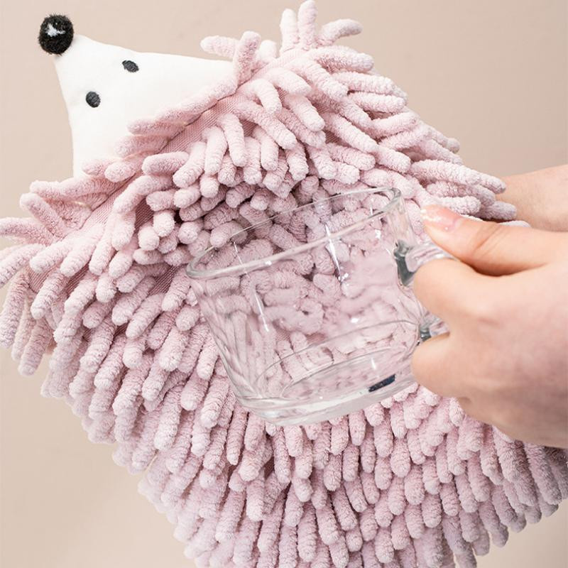 SEEQS Chenille-Handtuch aus Mikrofaser und Baumwolle mit Igel-Motiv in Grau, schnell trocknend und saugfähig mit Aufhängeschlaufe - Bild 1