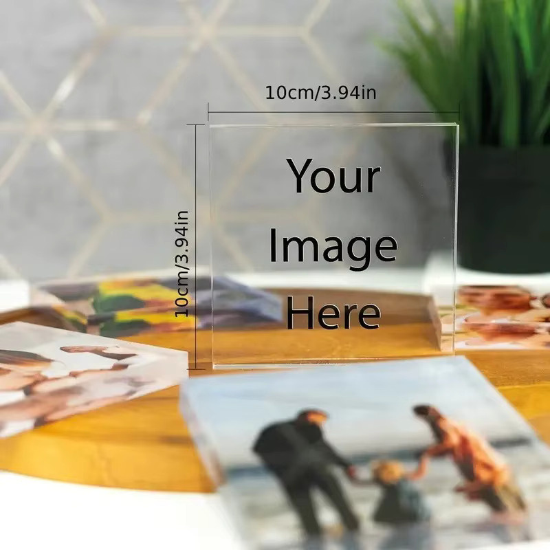 Personalisiertes Familienporträt-Andenken von Hello Young aus Acryl in Blau und Transparent, quadratisches Tischdekor im Country-House-Stil - Bild 4