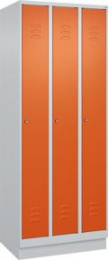 C+P Spind Classic PLUS Garderobenschrank mit Sockel, 3 Abteile, Grau/Orange, B/T/H: 75 x 50 x 195 cm - Bild 1
