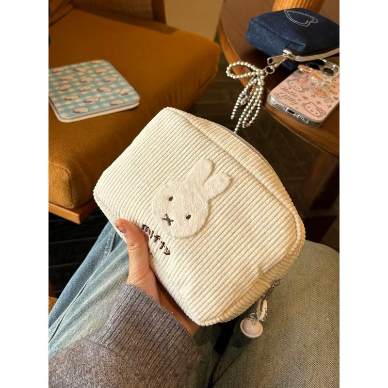 Miffy Kosmetiktasche aus Cord mit Cartoon-Muster in Weiß - Bild 2